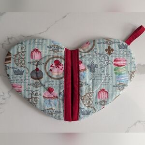 Heart-Shaped Oven Mitt